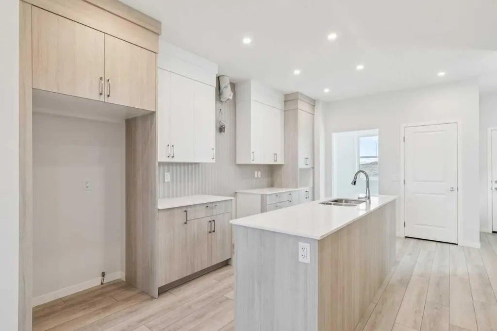 70 Lucas Heath NW Calgary AB T3P 2Y2