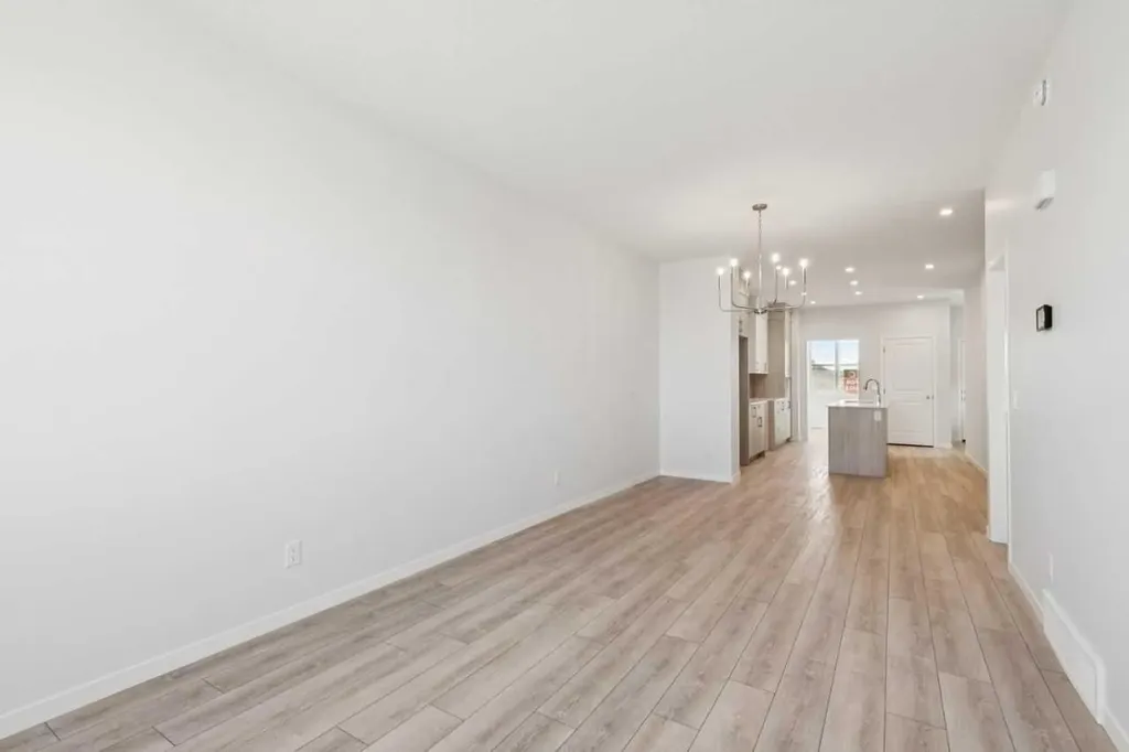 70 Lucas Heath NW Calgary AB T3P 2Y2