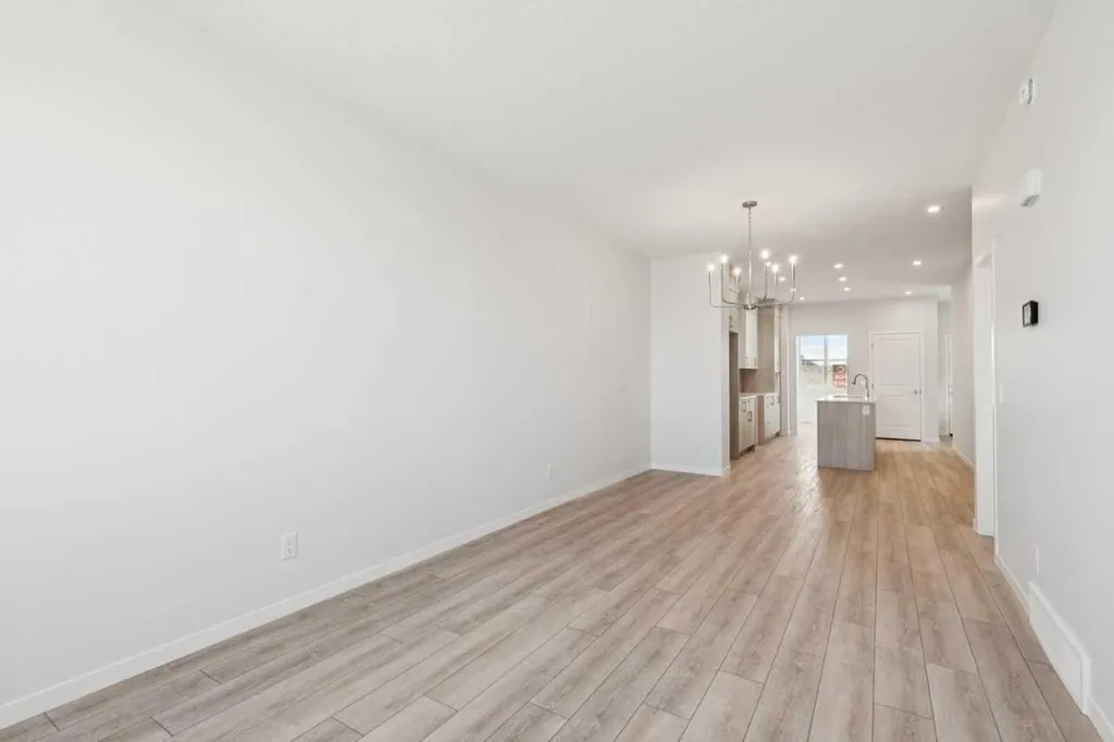 70 Lucas Heath NW Calgary AB T3P 2Y2