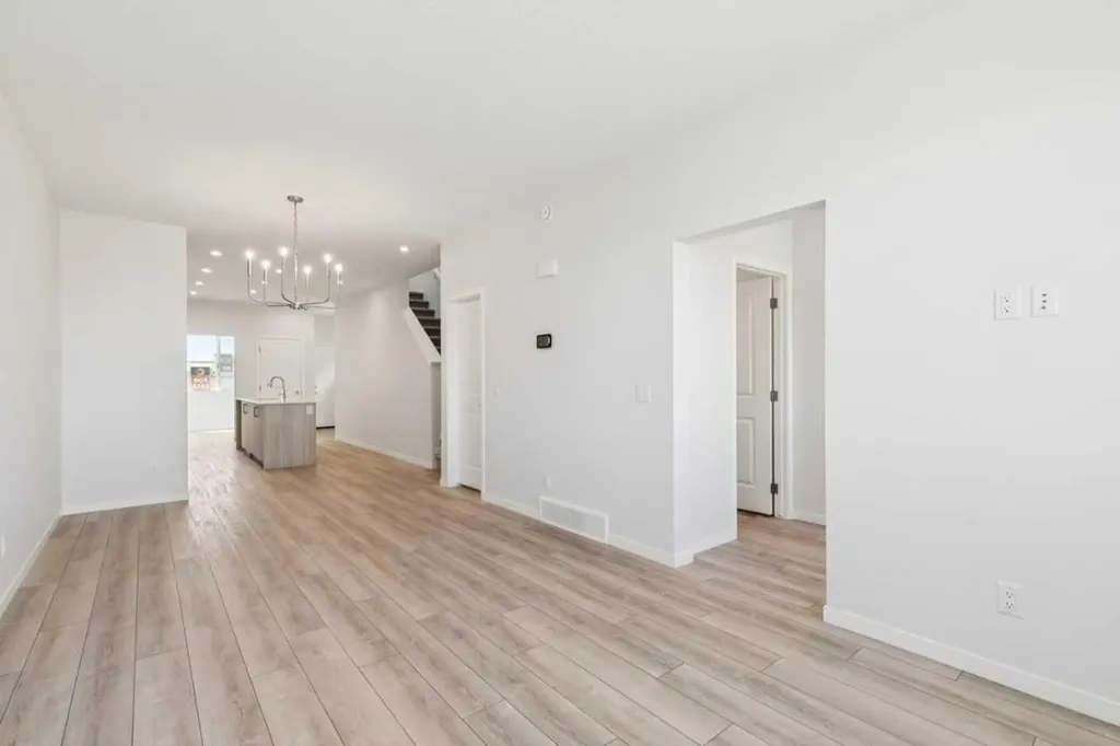 70 Lucas Heath NW Calgary AB T3P 2Y2