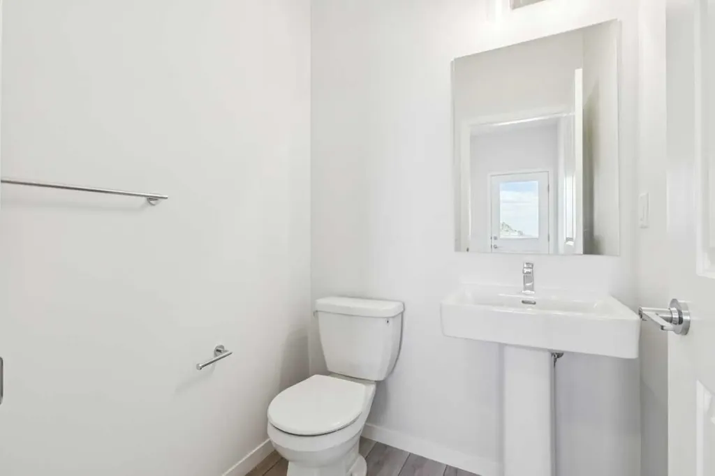 70 Lucas Heath NW Calgary AB T3P 2Y2
