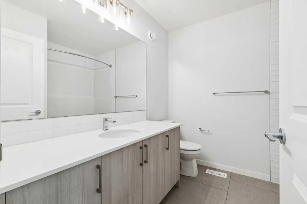 70 Lucas Heath NW Calgary AB T3P 2Y2