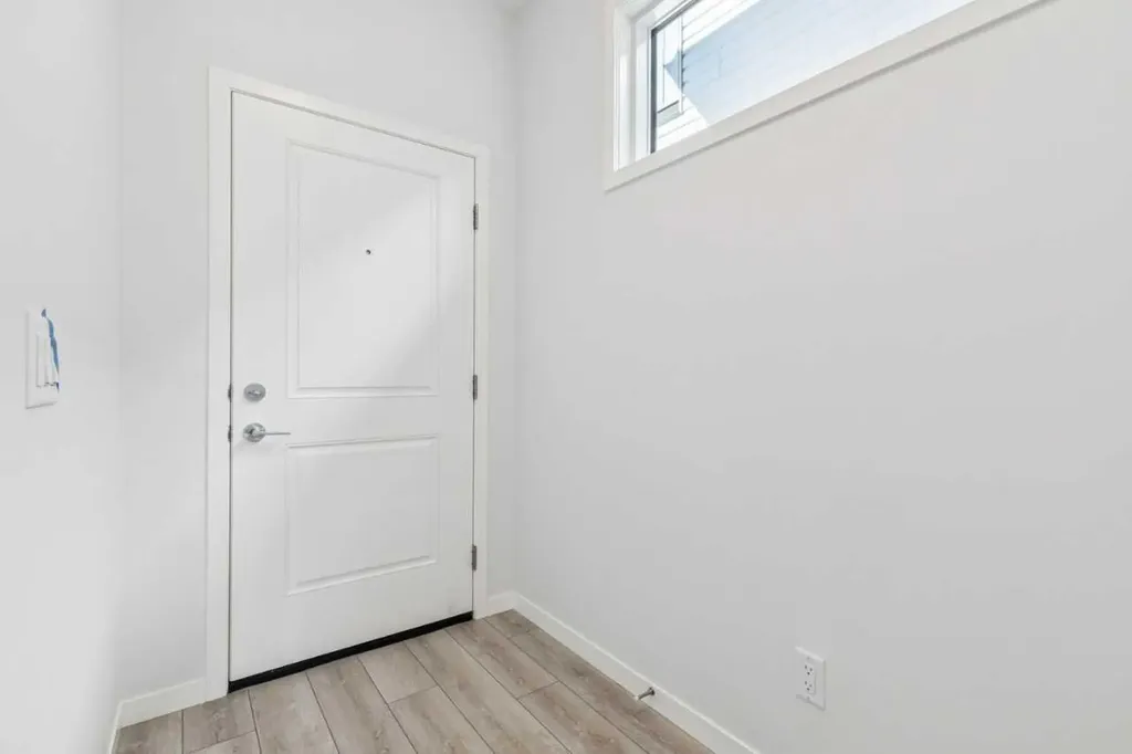 70 Lucas Heath NW Calgary AB T3P 2Y2