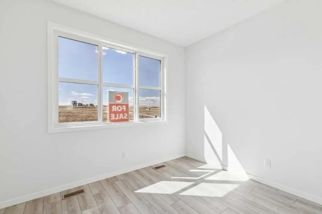 70 Lucas Heath NW Calgary AB T3P 2Y2