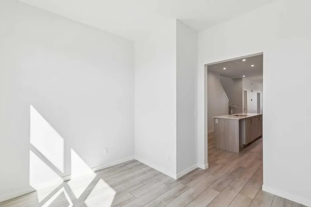 70 Lucas Heath NW Calgary AB T3P 2Y2