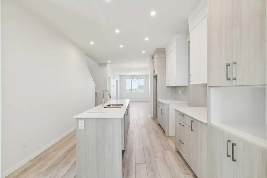70 Lucas Heath NW Calgary AB T3P 2Y2