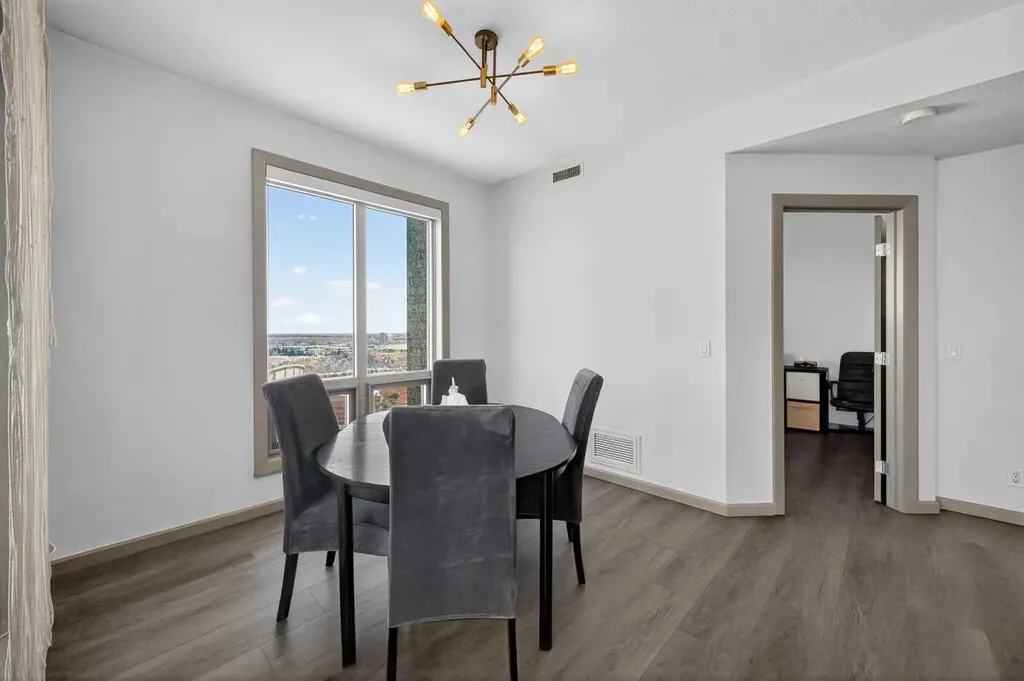 210 15 Avenue SE Calgary AB T2G 0B5