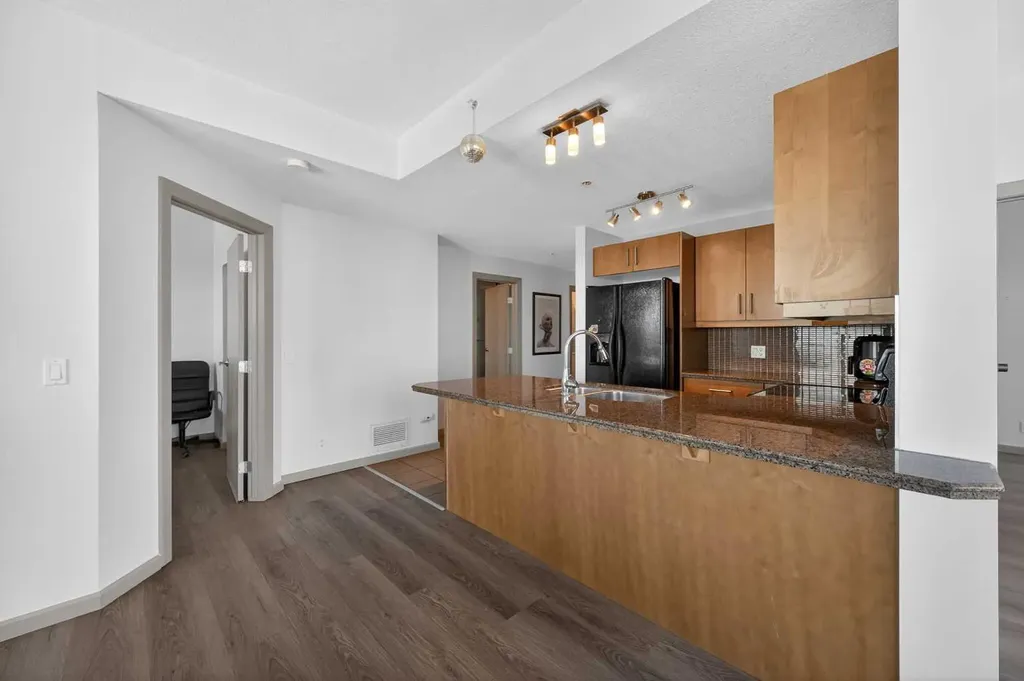 210 15 Avenue SE Calgary AB T2G 0B5