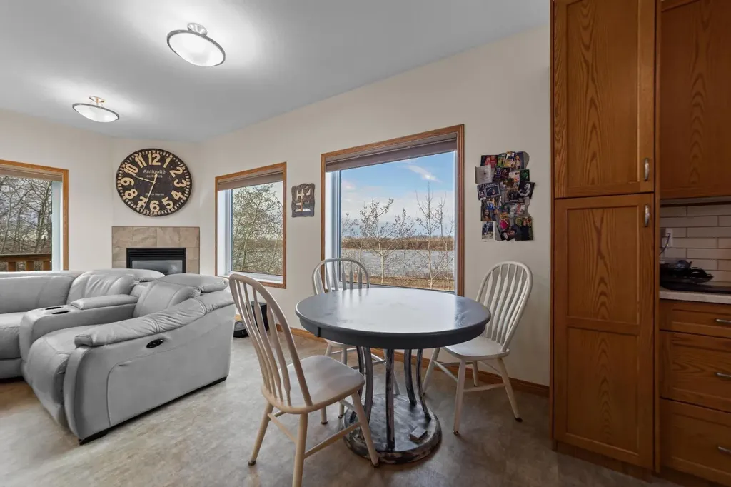 225 Lindgren Street Ferintosh AB T0B 1M0