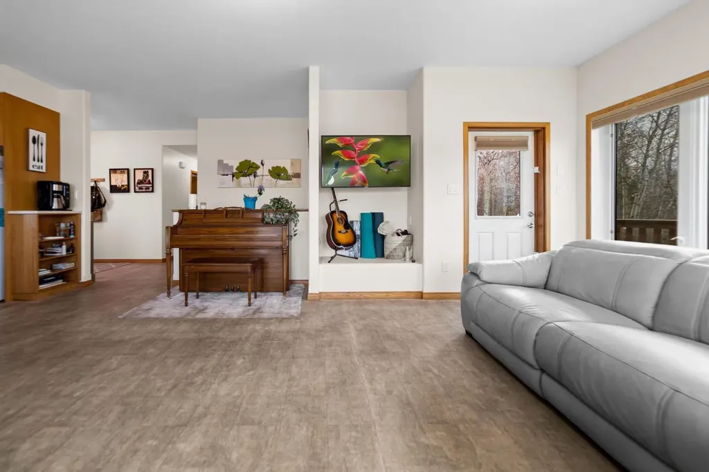 225 Lindgren Street Ferintosh AB T0B 1M0
