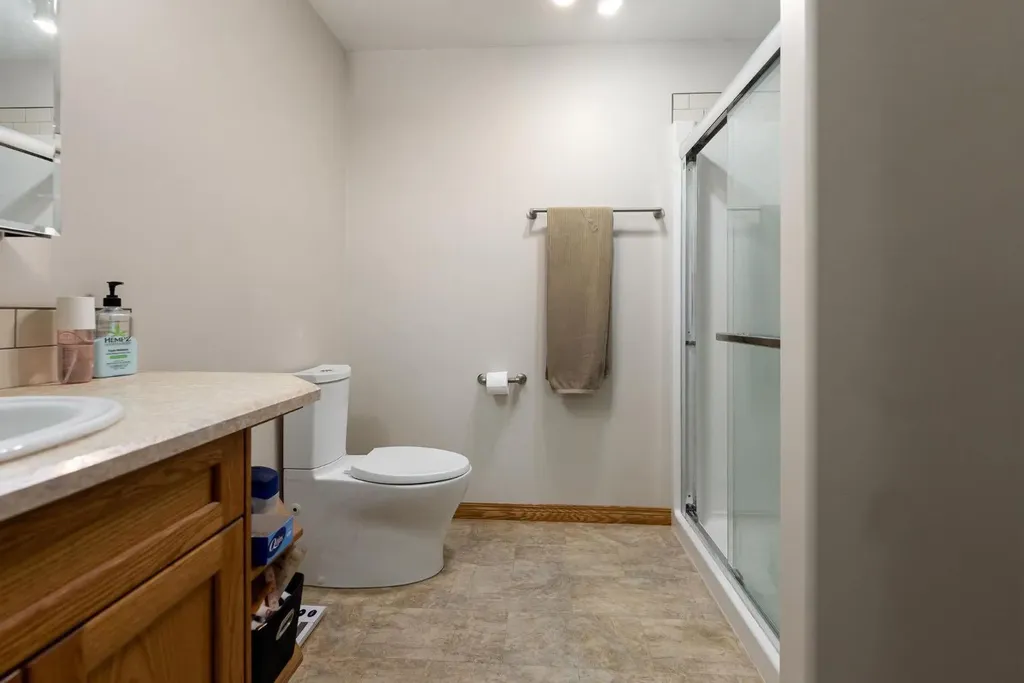225 Lindgren Street Ferintosh AB T0B 1M0