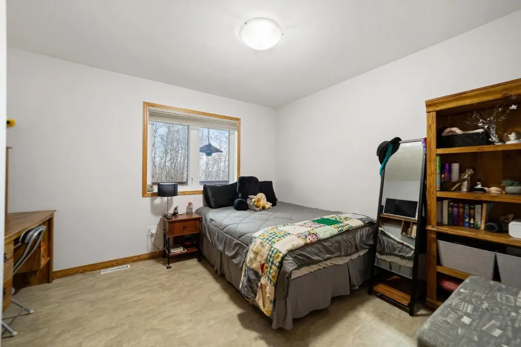 225 Lindgren Street Ferintosh AB T0B 1M0