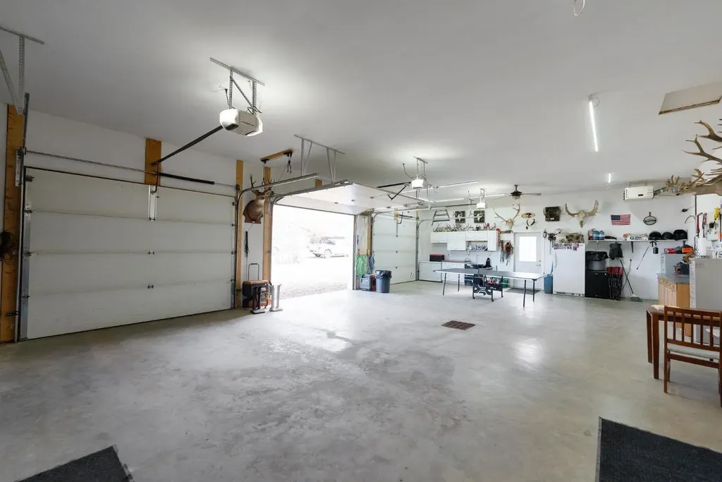 225 Lindgren Street Ferintosh AB T0B 1M0