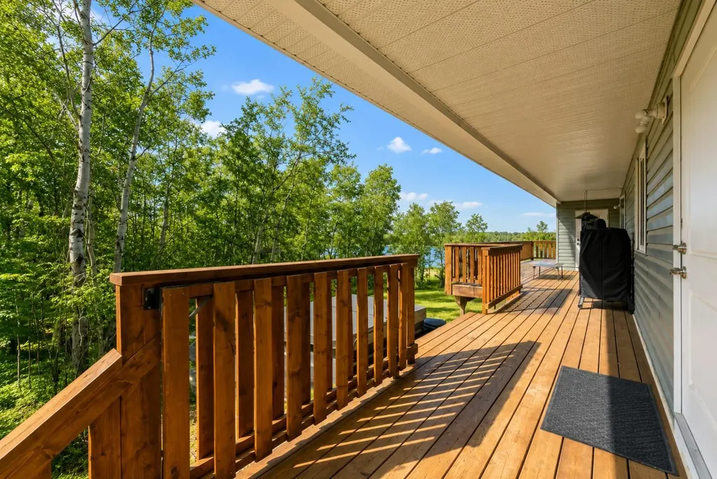 225 Lindgren Street Ferintosh AB T0B 1M0