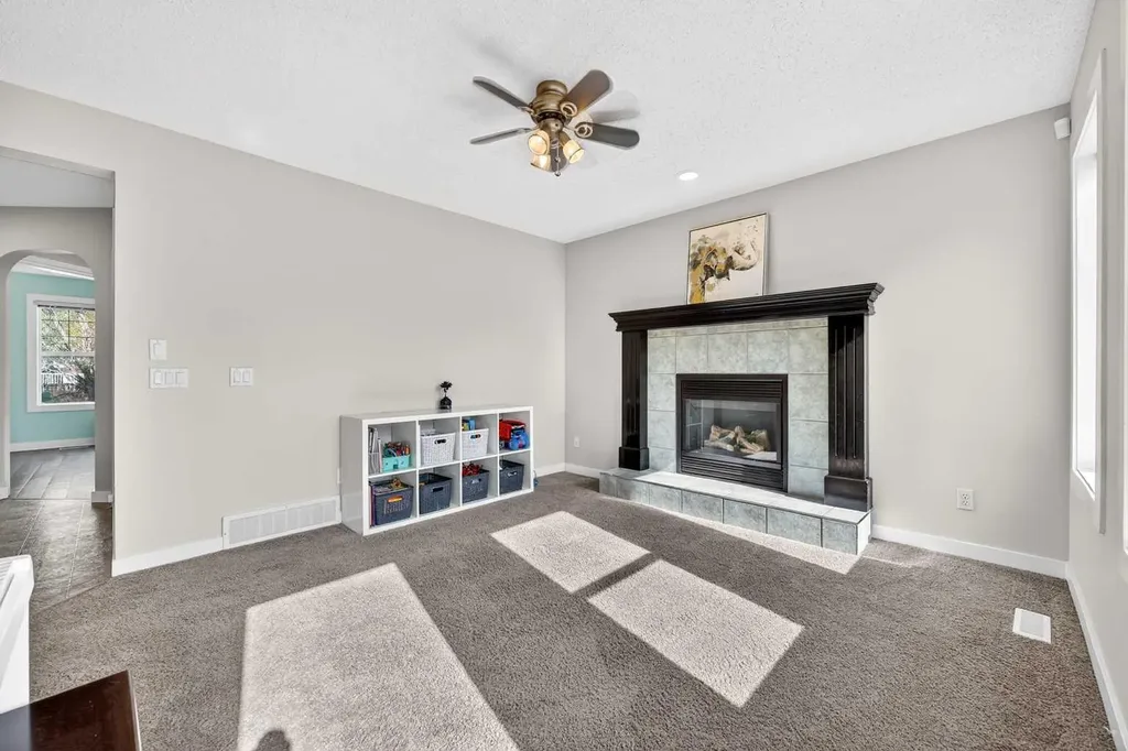 988 Prestwick Circle SE Calgary AB T2Z 3X7