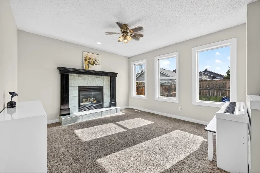 988 Prestwick Circle SE Calgary AB T2Z 3X7