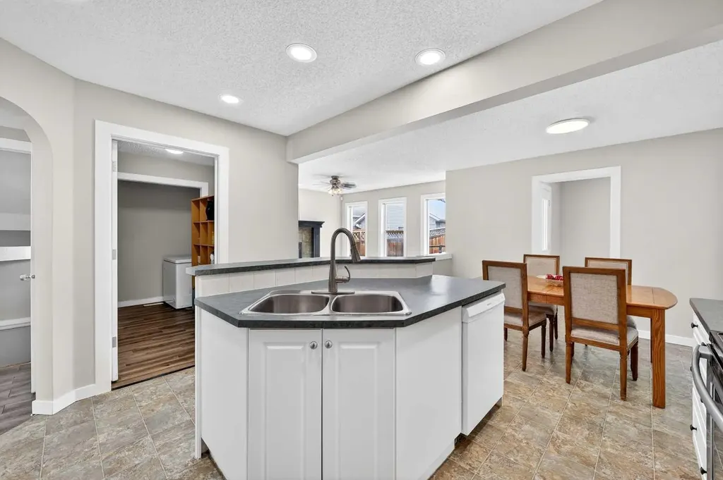 988 Prestwick Circle SE Calgary AB T2Z 3X7