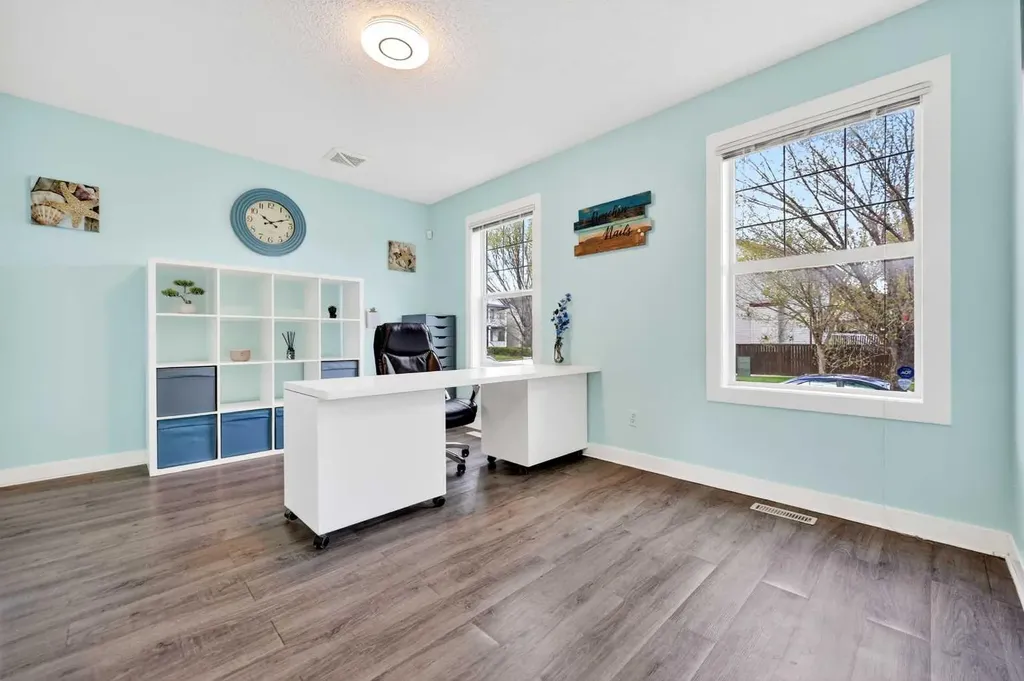 988 Prestwick Circle SE Calgary AB T2Z 3X7