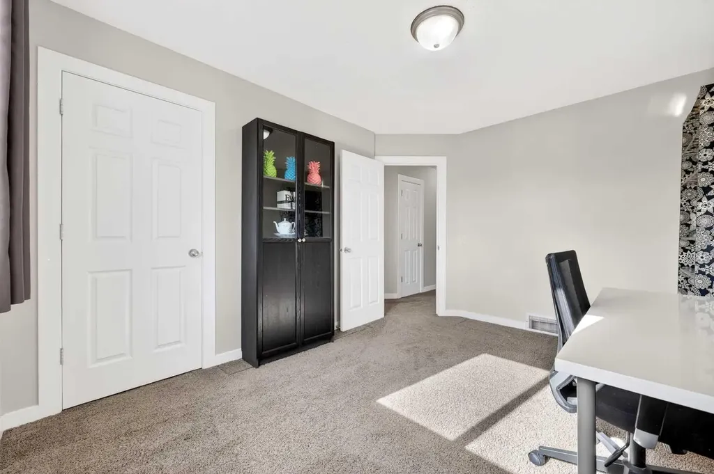988 Prestwick Circle SE Calgary AB T2Z 3X7