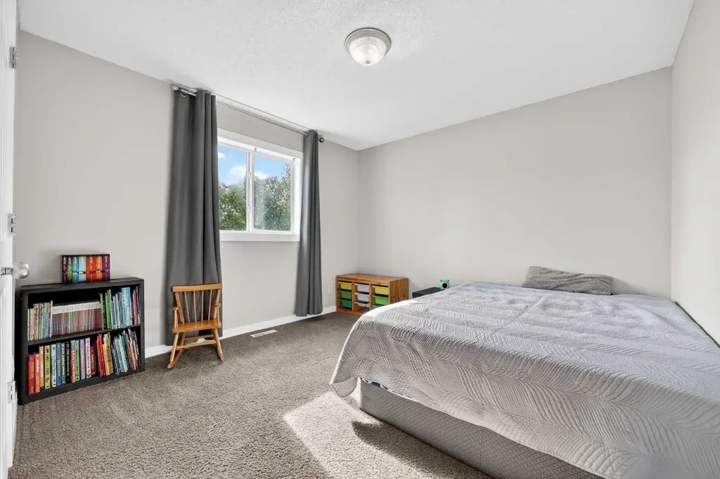 988 Prestwick Circle SE Calgary AB T2Z 3X7