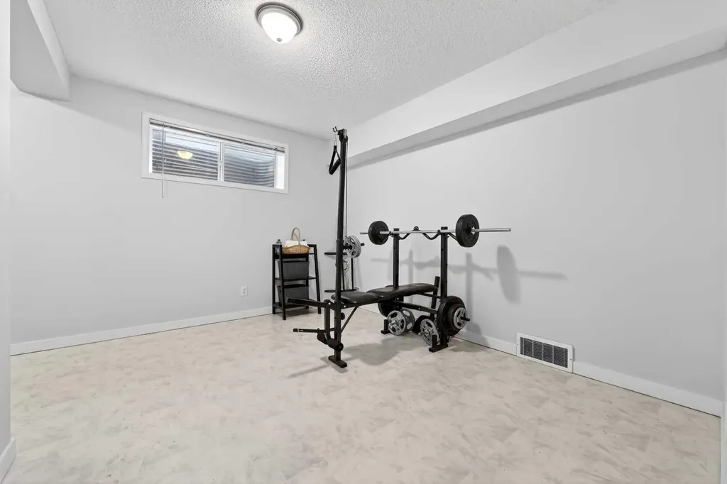 988 Prestwick Circle SE Calgary AB T2Z 3X7
