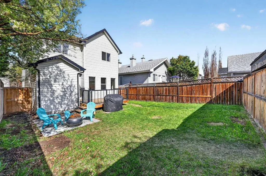 988 Prestwick Circle SE Calgary AB T2Z 3X7