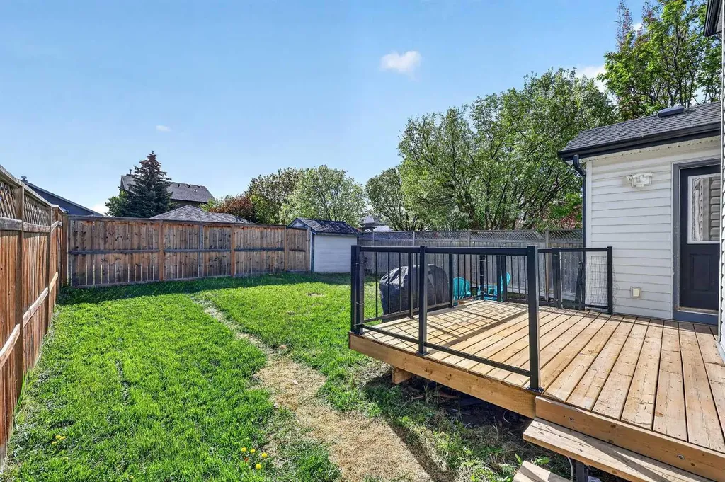 988 Prestwick Circle SE Calgary AB T2Z 3X7