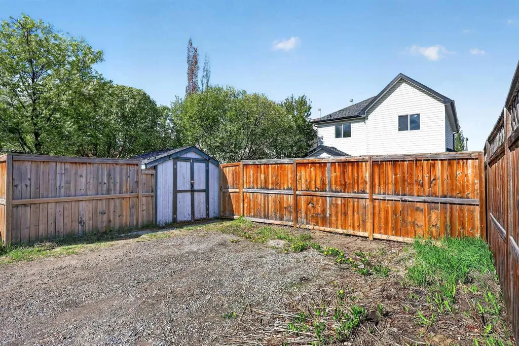 988 Prestwick Circle SE Calgary AB T2Z 3X7