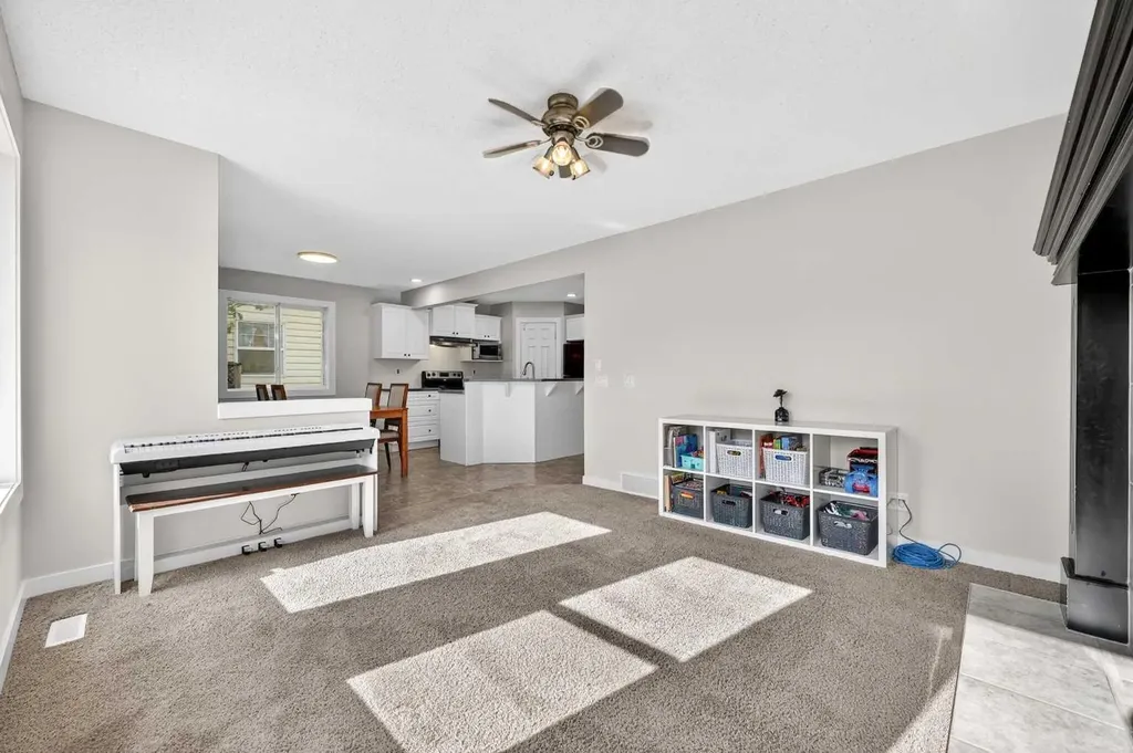 988 Prestwick Circle SE Calgary AB T2Z 3X7