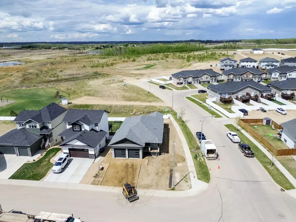 2 Aura Drive Blackfalds AB T4M 0N3