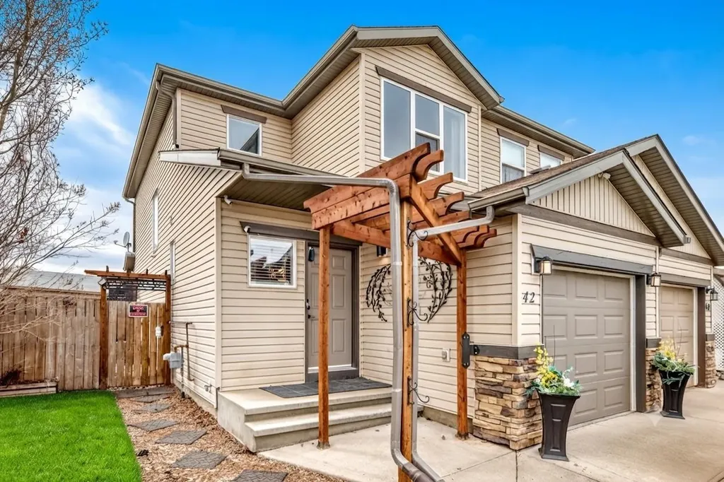 42 Jade Place Red Deer AB T4P 0G1