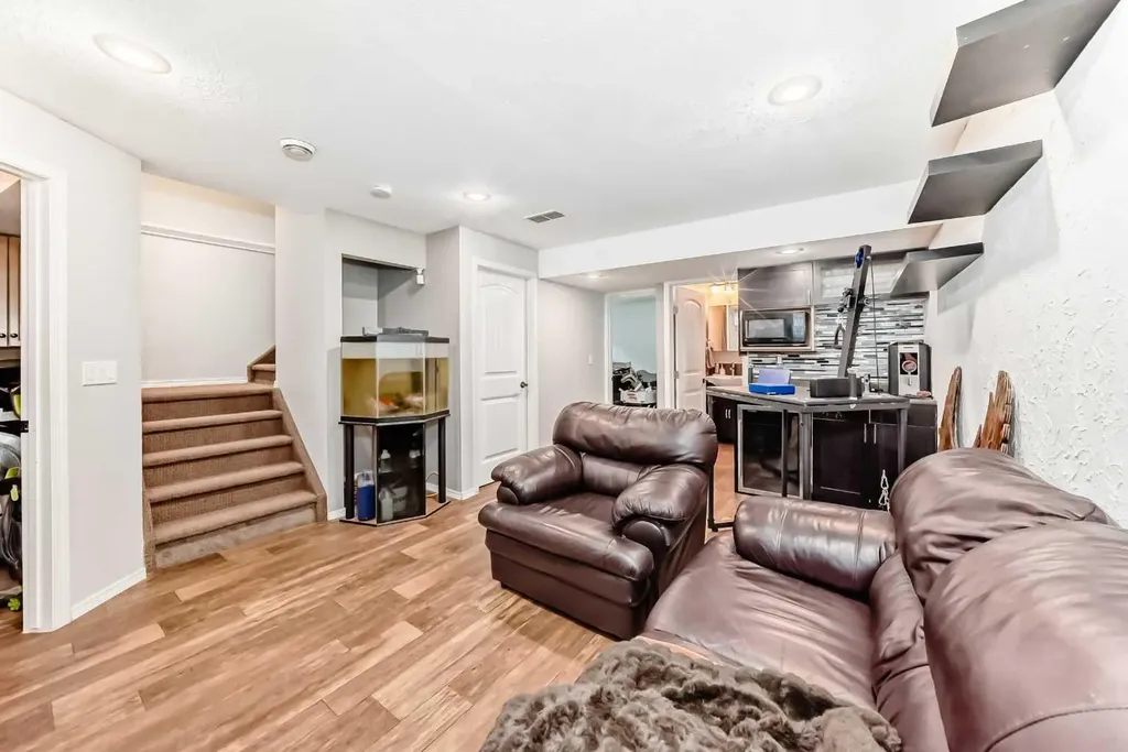 42 Jade Place Red Deer AB T4P 0G1