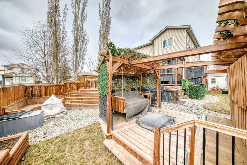 42 Jade Place Red Deer AB T4P 0G1