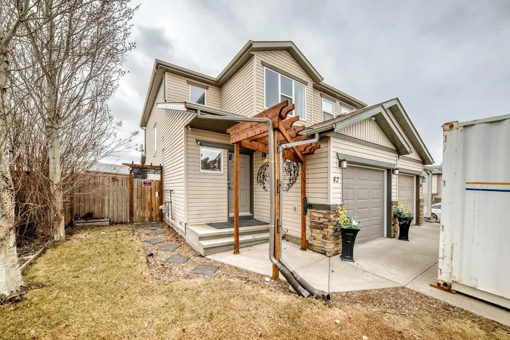 42 Jade Place Red Deer AB T4P 0G1