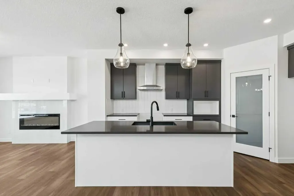 222 Layton Link SE Airdrie AB T4A 3R7