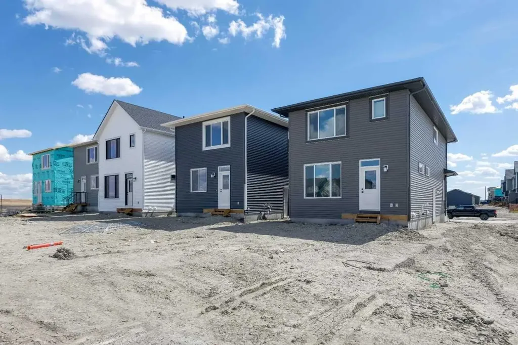 222 Layton Link SE Airdrie AB T4A 3R7