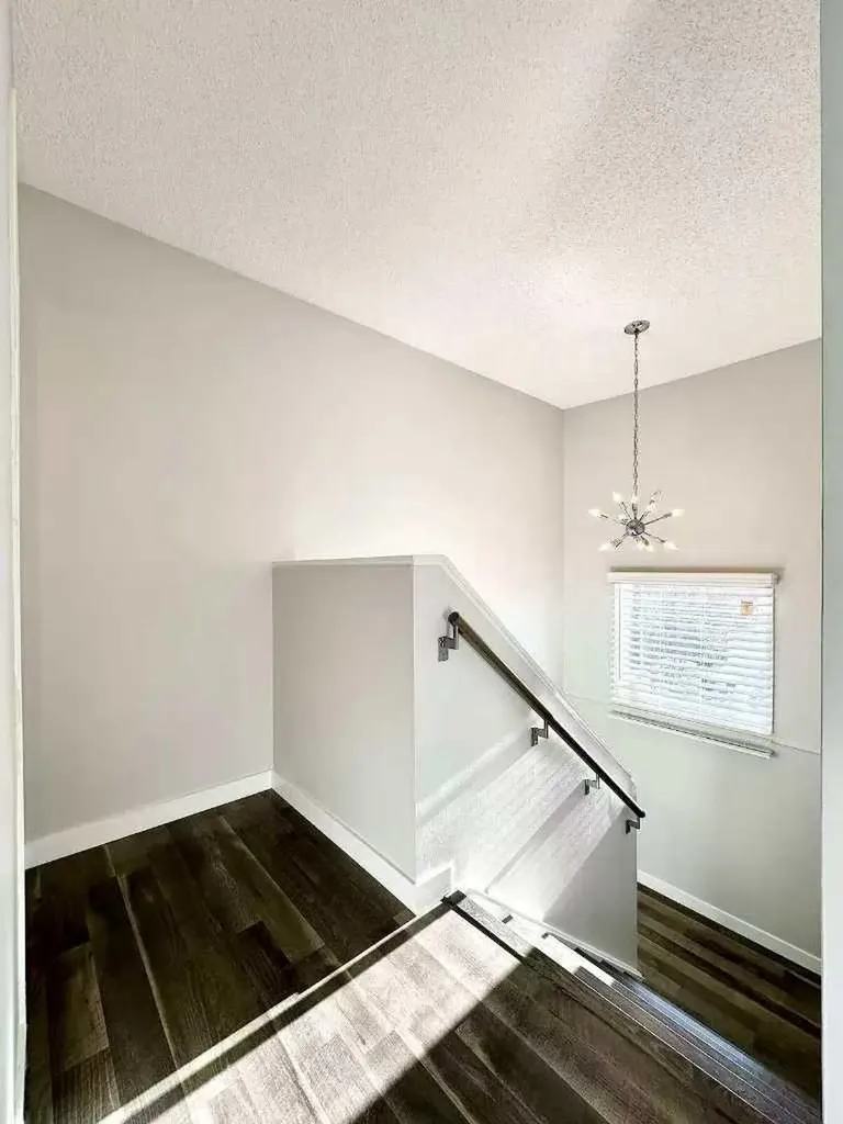 6915 Ranchview Drive NW Calgary AB T3G 1R8