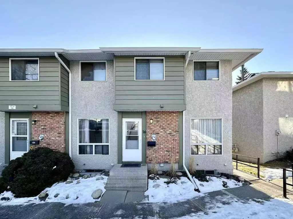 6915 Ranchview Drive NW Calgary AB T3G 1R8