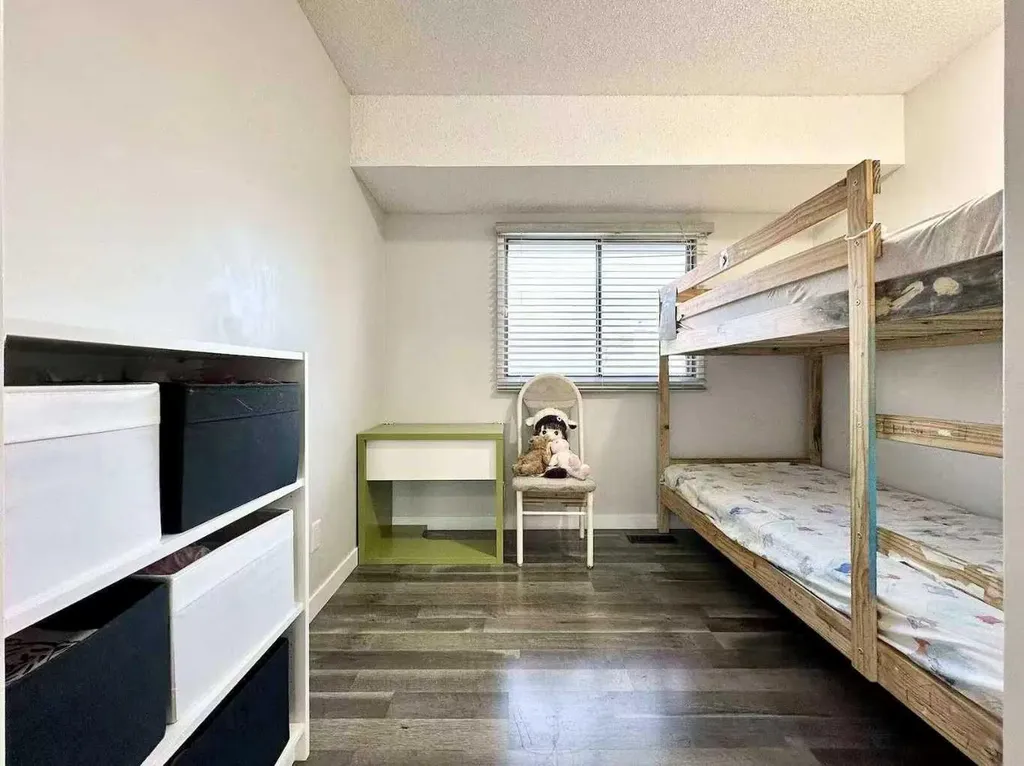 6915 Ranchview Drive NW Calgary AB T3G 1R8