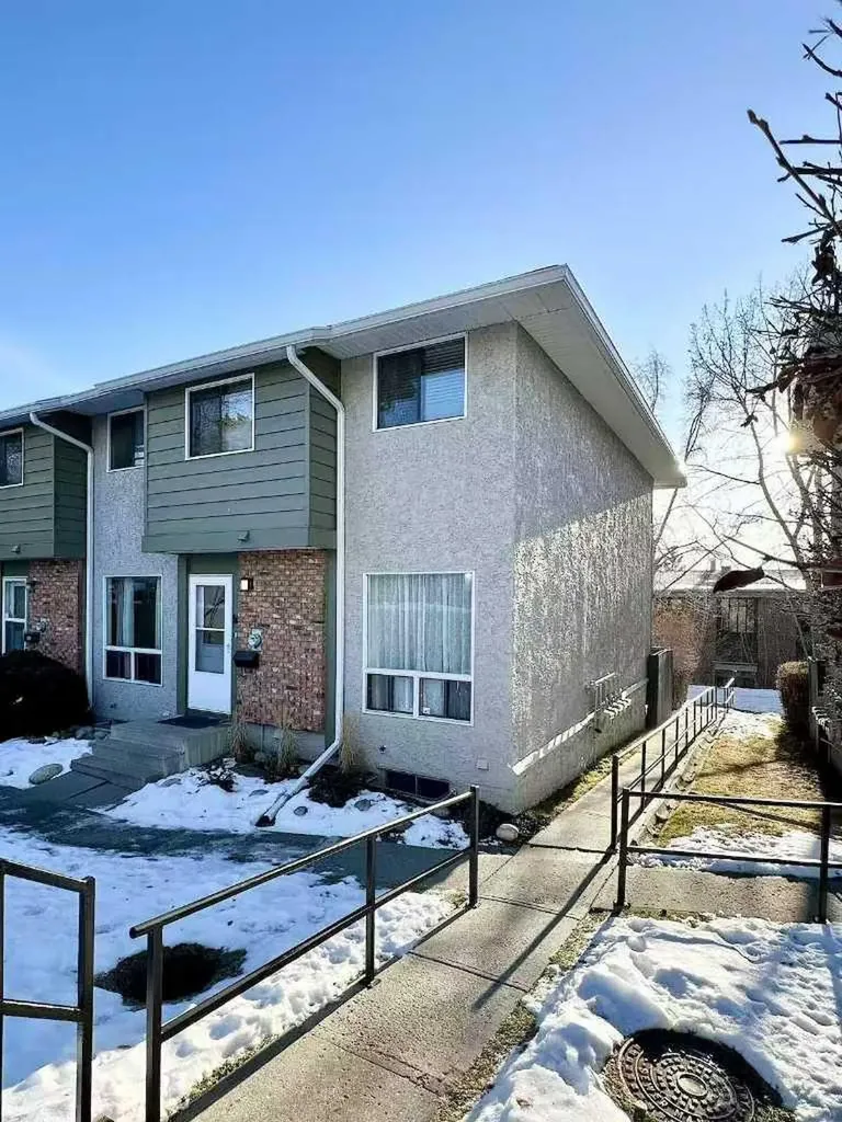 6915 Ranchview Drive NW Calgary AB T3G 1R8