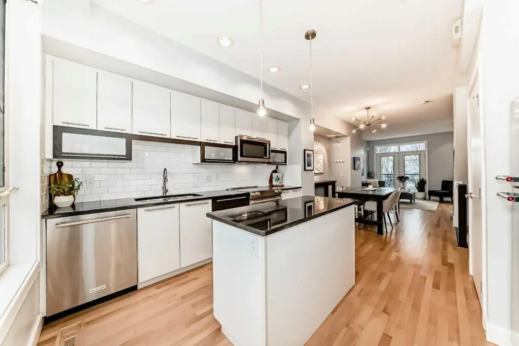 1606 36 Avenue SW Calgary AB T2T 6P7