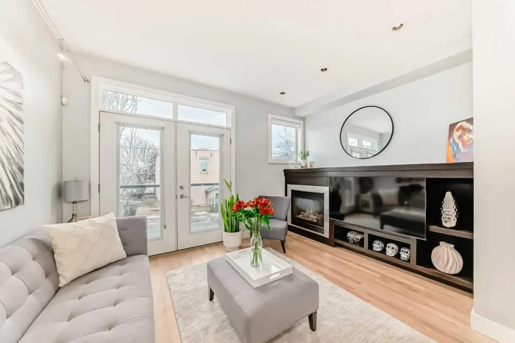 1606 36 Avenue SW Calgary AB T2T 6P7