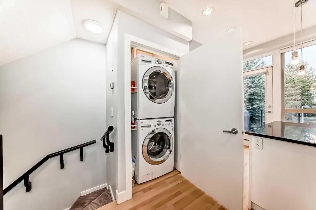 1606 36 Avenue SW Calgary AB T2T 6P7