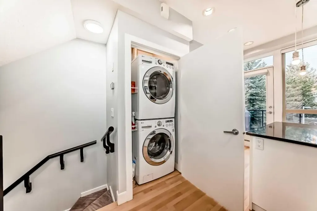 1606 36 Avenue SW Calgary AB T2T 6P7
