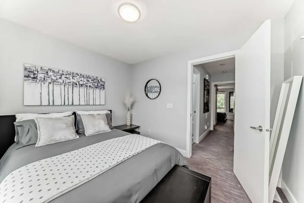 1606 36 Avenue SW Calgary AB T2T 6P7