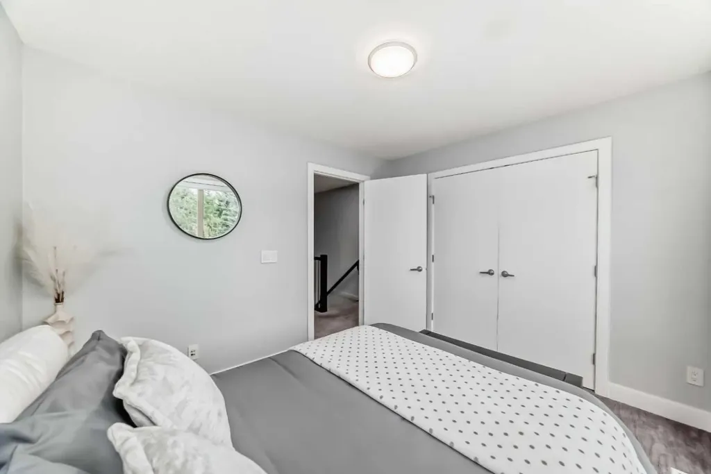 1606 36 Avenue SW Calgary AB T2T 6P7