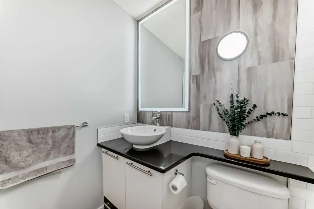 1606 36 Avenue SW Calgary AB T2T 6P7