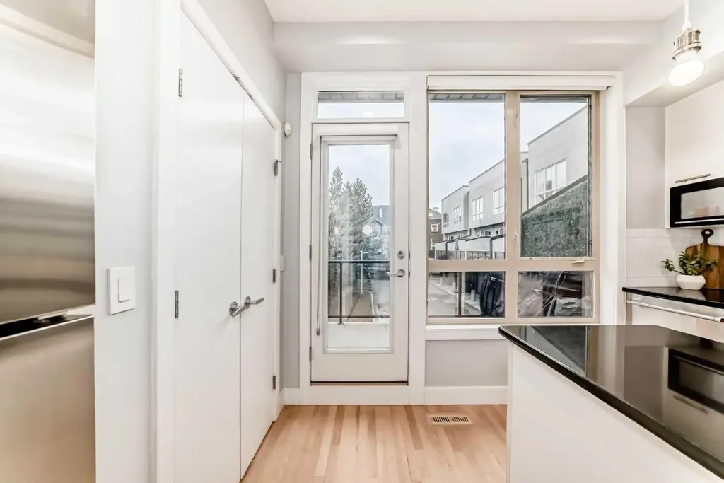 1606 36 Avenue SW Calgary AB T2T 6P7