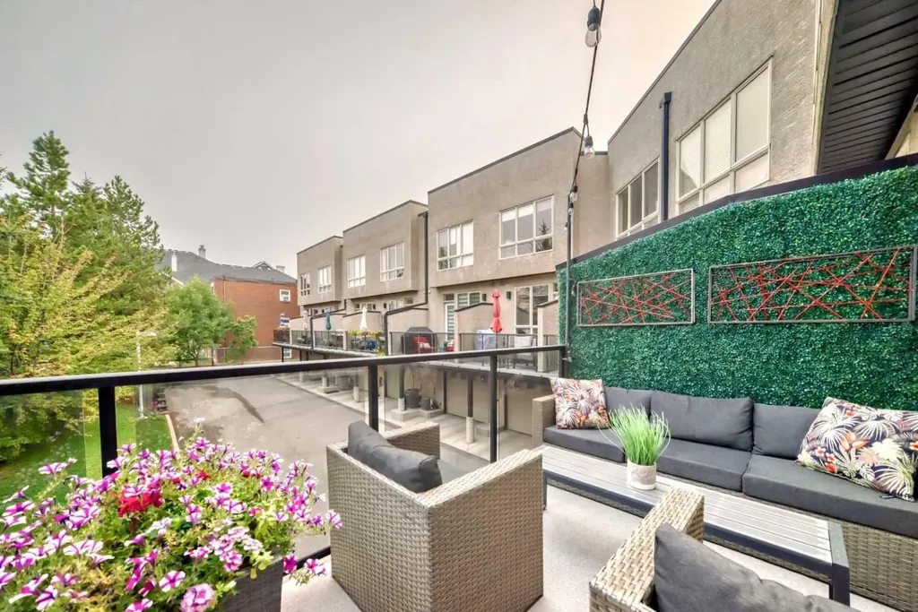 1606 36 Avenue SW Calgary AB T2T 6P7