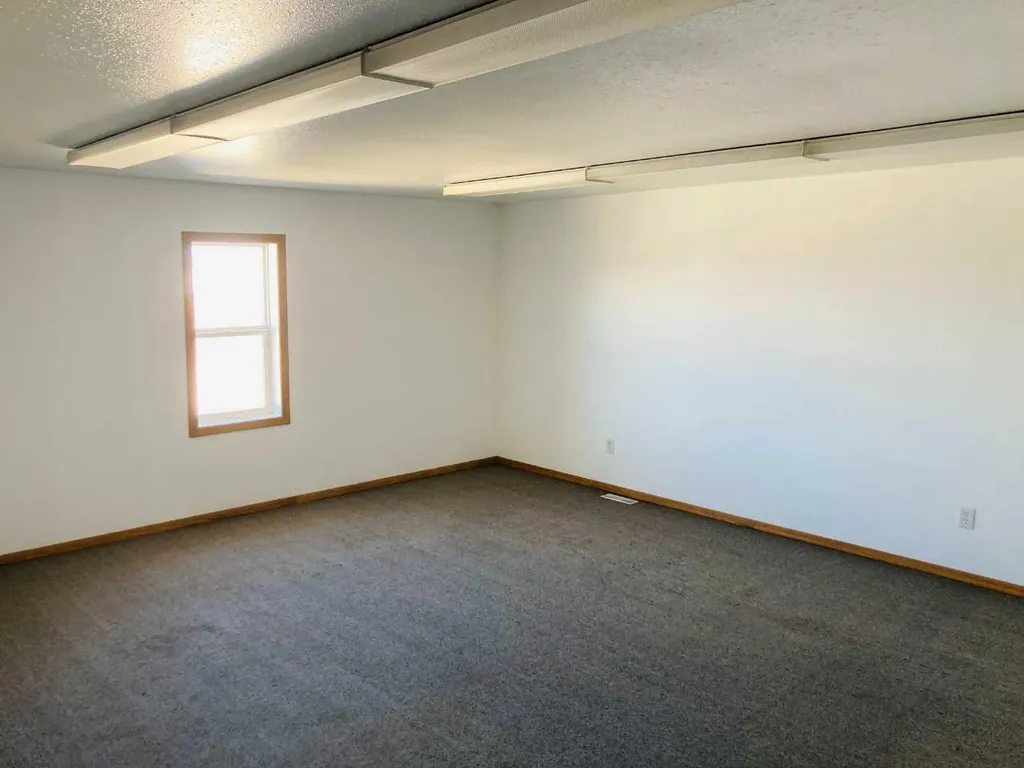 5292/96 48 Avenue Whitecourt AB T0E 0A6